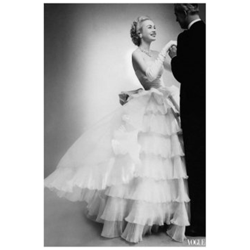 Постер Belle of the ball in Balenciaga Vogue 1951 Постер Belle of the ball in Balenciaga Vogue 1951 в Брянске | Loft Concept