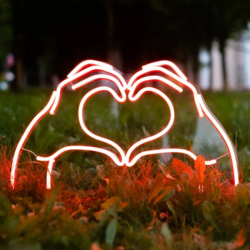Неоновая лампа Heart Hands Neon Lamp Красный Прозрачный Неоновая лампа Heart Hands Neon Lamp Красный Прозрачный в Брянске | Loft Concept