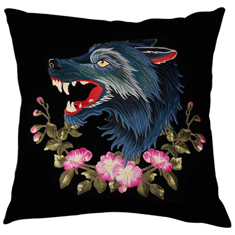 Декоративная подушка с вышивкой Стиль Gucci Wolf Black Черный Мульти в Брянске | Loft Concept 