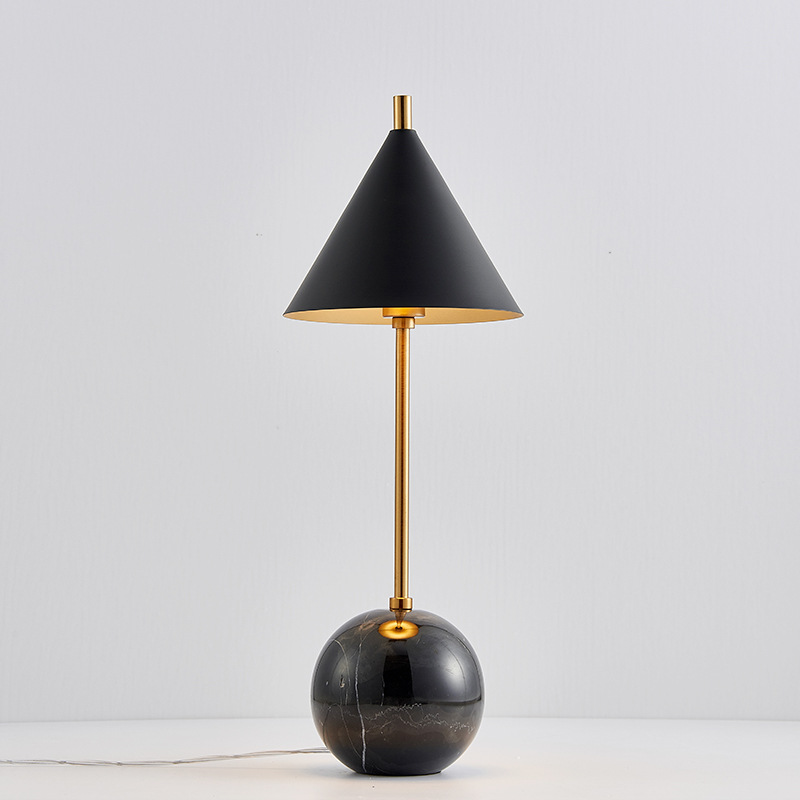 Настольная лампа CLEO ball Black Черный Латунь Настольная лампа CLEO ball Black Черный Латунь в Брянске | Loft Concept