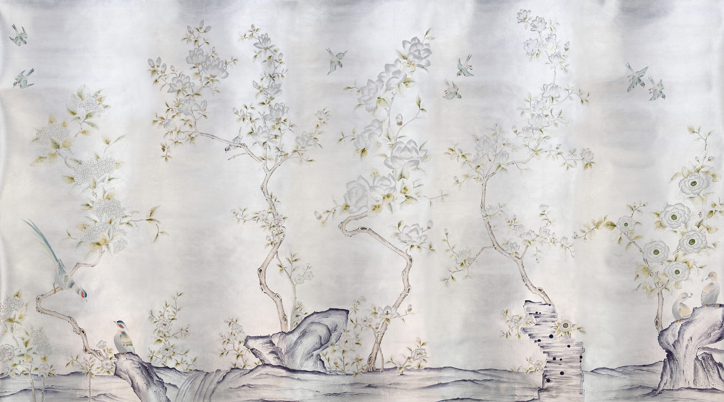 Обои ручная роспись Japanese Garden Special Colourway on Ocean Silver gilded silk Обои ручная роспись Japanese Garden Special Colourway on Ocean Silver gilded silk - постер Loft-Concept в Брянске