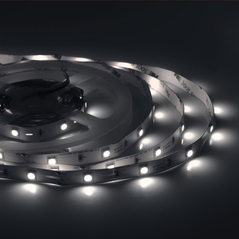 Светодиодная лента 7,2W/m 30LED/m 5050SMD холодный белый 5M Белый Светодиодная лента 7,2W/m 30LED/m 5050SMD холодный белый 5M Белый в Брянске | Loft Concept