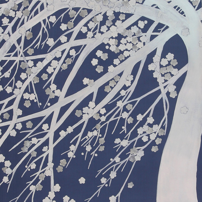 Обои ручная роспись в стиле Арт-деко Windswept Blossom Special Colourway on Dark Blue dyed silk Обои ручная роспись в стиле Арт-деко Windswept Blossom Special Colourway on Dark Blue dyed silk в Брянске | Loft Concept