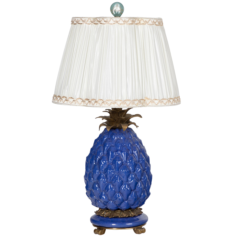 Настольная лампа с абажуром Pineapple Blue Table Lamp Бронза Синий Белый Настольная лампа с абажуром Pineapple Blue Table Lamp Бронза Синий Белый в Брянске | Loft Concept