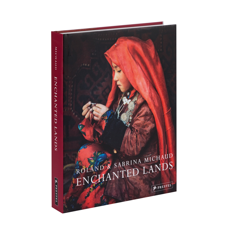 Книга ROLAND & SABRINA MICHAUD: ENCHANTED LANDS Книга ROLAND & SABRINA MICHAUD: ENCHANTED LANDS в Брянске | Loft Concept