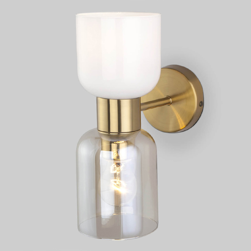Бра Light maker studio Sconce white and smok brass Латунь Стекло Смок Белый Бра Light maker studio Sconce white and smok brass Латунь Стекло Смок Белый в Брянске | Loft Concept