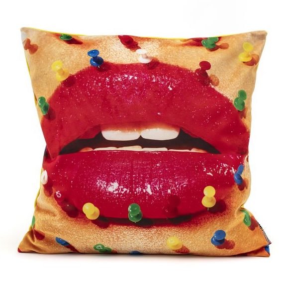 Подушка Seletti Cushion Mouth with pins Design: Toiletpaper Мульти Подушка Seletti Cushion Mouth with pins Design: Toiletpaper Мульти в Брянске | Loft Concept