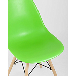 Пластиковый стул на ножках из массива бука Eames Light Green варинант исполнения - 2 | Loft Concept в Брянске