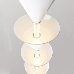 Подвесной светильник светодиодный в виде ряда белых металлических конусов  Herringbone варинант исполнения - 5 | Loft Concept в Брянске