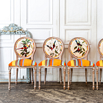 Стул бежевый в разноцветную полоску из натурального бука с изображением птиц и цветов Blooming Red Birds Colorful Stripes Chair варинант исполнения - 10 | Loft Concept в Брянске