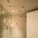 Обои ручная роспись Butterflies Icarus on Rose Shadow metallic silk варинант исполнения - 1 | Loft Concept в Брянске