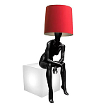 Лампа MANNEQUIN LAMP с абажуром девушка на кресле варинант исполнения - 2 | Loft Concept в Брянске