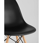 Пластиковый стул на ножках из массива бука Eames Black варинант исполнения - 2 | Loft Concept в Брянске
