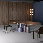 Обеденный стол деревянный с разноцветными фигурными ножками Cop варинант исполнения - 2 | Loft Concept в Брянске