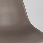 Пластиковый стул на ножках из массива бука Eames Cappuccino варинант исполнения - 8 | Loft Concept в Брянске