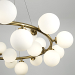 Кольцевая люстра с белыми стеклянными  плафонами в форме шара Berries Chandelier варинант исполнения - 3 | Loft Concept в Брянске