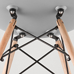 Пластиковый стул на ножках из массива бука Eames Cappuccino варинант исполнения - 9 | Loft Concept в Брянске