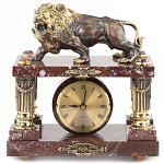 Часы настольные из креноида и бронзы с декором в виде льва Lion Stone Clock варинант исполнения - 1 | Loft Concept в Брянске