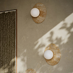 Бра в виде диска с плафоном из матового белого стекла Marble Glow варинант исполнения - 4 | Loft Concept в Брянске