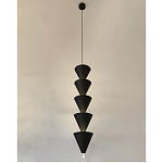 Подвесной светильник светодиодный в виде ряда черных металлических конусов  Herringbone варинант исполнения - 1 | Loft Concept в Брянске