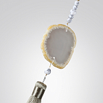 Люстра подвесная с 8-ю шарообразными плафонами из белого стекла с подвесками из камня и кисточками Agatelle варинант исполнения - 8 | Loft Concept в Брянске