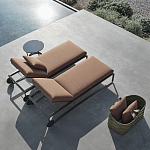 Шезлонг на металлическом каркасе с регулируемой спинкой GUELL Sunbed варинант исполнения - 2 | Loft Concept в Брянске