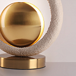 Настольная лампа с бежевым текстурным кольцом и латунным шаром в центре Tactile   варинант исполнения - 7 | Loft Concept в Брянске