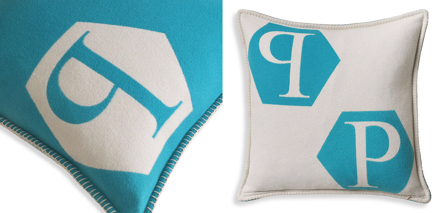Подушка Philipp Plein Cushion Cashmere Blue Подушка Philipp Plein Cushion Cashmere Blue - Loft-Concept в Брянске