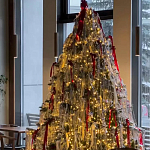 Комплект Новогодней Елки вместе с серебряной мишурой и красными лентами варинант исполнения - 2 | Loft Concept в Брянске