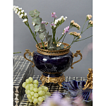 Ваза темно-синяя фарфоровая на бронзовой подставке с ажурным ободком и изогнутыми ручками Eden Garden варинант исполнения - 4 | Loft Concept в Брянске