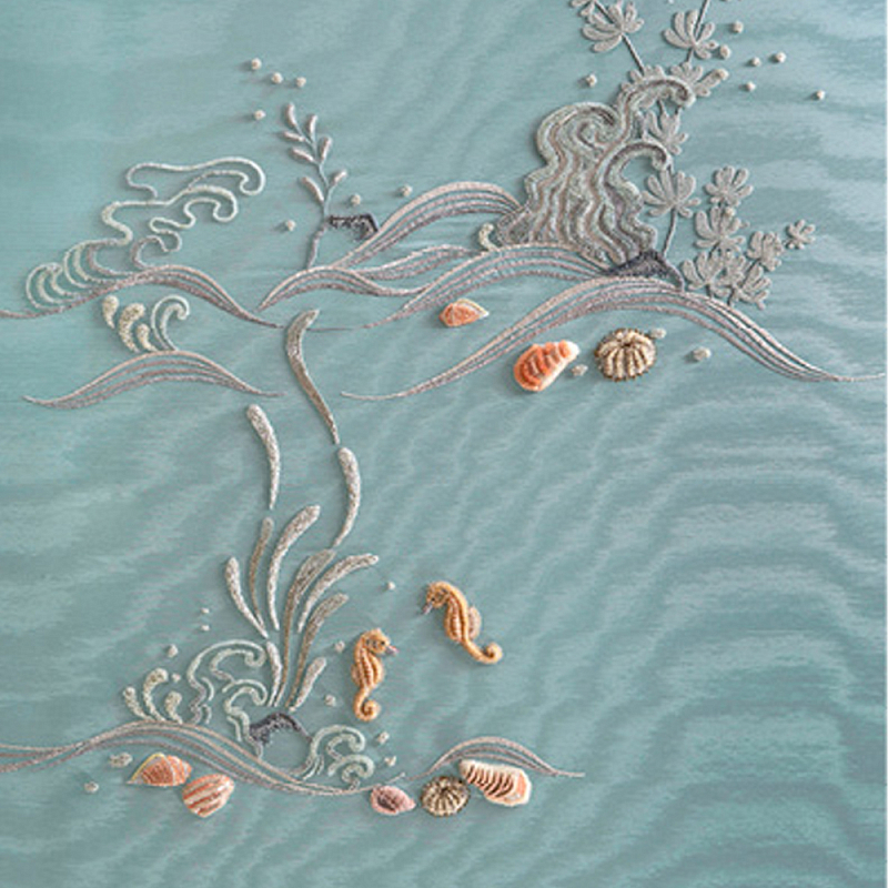 Обои с вышивкой ручной работы Amami Waves Moonbeam colourway on silk moire  в Брянске | Loft Concept 