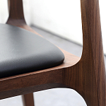 Стул деревянный с мягким сиденьем из черной натуральной кожи Moon Walnut Furniture варинант исполнения - 7 | Loft Concept в Брянске