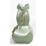 Ваза зеленого цвета из фарфора с бронзовыми ручками в виде драконов и рельефным цветочным декором Eden Garden porcelain and bronze варинант исполнения - 3 | Loft Concept в Брянске