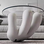 Дизайнерский журнальный стол с круглой прозрачной столешницей на белом фигурном основании Luqak варинант исполнения - 3 | Loft Concept в Брянске