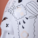 Ваза с декоративными лицами и графическими элементами в виде сердец и символов Faces of Imagination варинант исполнения - 9 | Loft Concept в Брянске