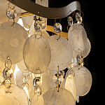 Люстра подвесная с белыми перламутровыми подвесками и изогнутыми золотистыми элементами Диаметр 50 см SHELL Chandelier варинант исполнения - 4 | Loft Concept в Брянске