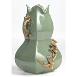 Ваза зеленого цвета из фарфора с бронзовыми ручками в виде драконов и рельефным цветочным декором Eden Garden porcelain and bronze варинант исполнения - 1 | Loft Concept в Брянске