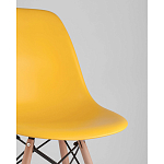Пластиковый стул на ножках из массива бука Eames Yellow варинант исполнения - 2 | Loft Concept в Брянске