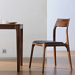 Стул деревянный с мягким сиденьем из черной натуральной кожи Moon Walnut Furniture варинант исполнения - 5 | Loft Concept в Брянске