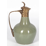 Кувшин зеленого цвета из фарфора с бронзовой крышкой и изогнутой ручкой Eden Garden porcelain and bronze варинант исполнения - 1 | Loft Concept в Брянске