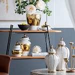 Ваза белая с крышкой и золотистыми фрагментами Chinoiserie Ceramics варинант исполнения - 3 | Loft Concept в Брянске