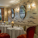 Обои ручная роспись Fishes Blue Pearl on Tarnished Silver gilded silk with pearlescent antiquing варинант исполнения - 7 | Loft Concept в Брянске