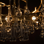 Потолочная люстра в виде ветвей деревьев золотого цвета с прозрачными подвесками-каплями Droplet Chandelier варинант исполнения - 6 | Loft Concept в Брянске