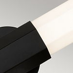 Бра для ванных комнат вертикальное с длинным белым матовым плафоном в форме шестиугольника на круглом основании Hinkley варинант исполнения - 17 | Loft Concept в Брянске