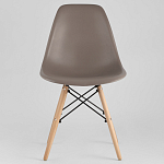 Пластиковый стул на ножках из массива бука Eames Cappuccino варинант исполнения - 3 | Loft Concept в Брянске