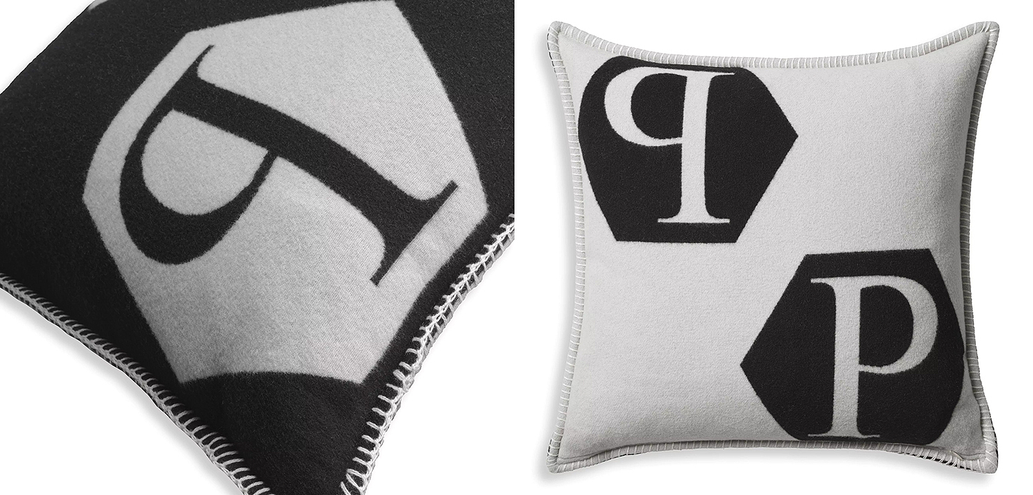 Подушка Philipp Plein Cushion Cashmere PP Logo 65 x 65 Black Подушка Philipp Plein Cushion Cashmere PP Logo 65 x 65 Black - Loft-Concept в Брянске