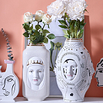 Ваза с декоративными лицами и графическими элементами в виде сердец и символов Faces of Imagination варинант исполнения - 2 | Loft Concept в Брянске