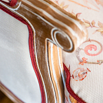 Трехместный диван из массива бука бежевый с растительным орнаментом Raffael Renaissance Beige Sofa варинант исполнения - 7 | Loft Concept в Брянске