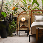 Настольная лампа с круглым деревянным отражателем и черным цилиндрическим плафоном Accord Lighting варинант исполнения - 8 | Loft Concept в Брянске