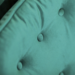 Кресло с мягкой обивкой из велюра на 4-х ножках из массива березы Scarlett Armchair green варинант исполнения - 4 | Loft Concept в Брянске